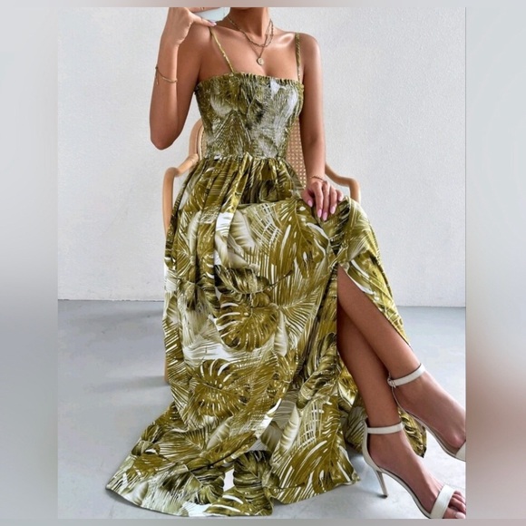 zeasty tropical palm print maxi dress with smocked bodice and slit. NEW Large - Picture 3 of 15